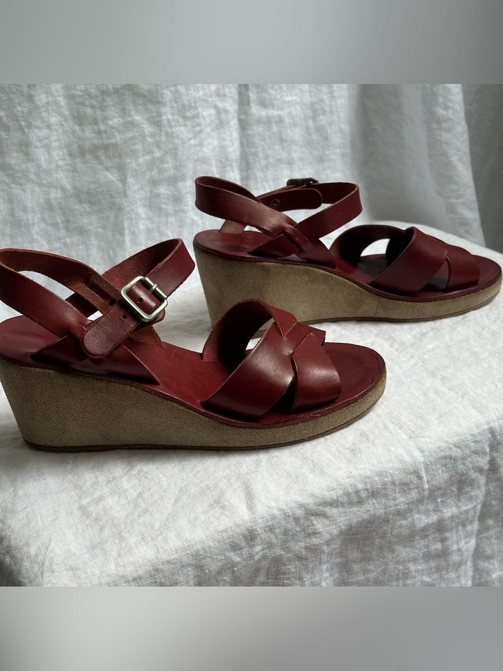 A.P.C. Paris Judith Burgundy Tanned Leather Wedge Sandals Sz 39 - Picture 3 of 10